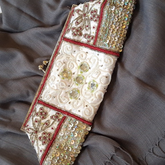 -Cashmere Shawl/Wrap with Beaded and Sequin Clutch - Picture 2 of 13